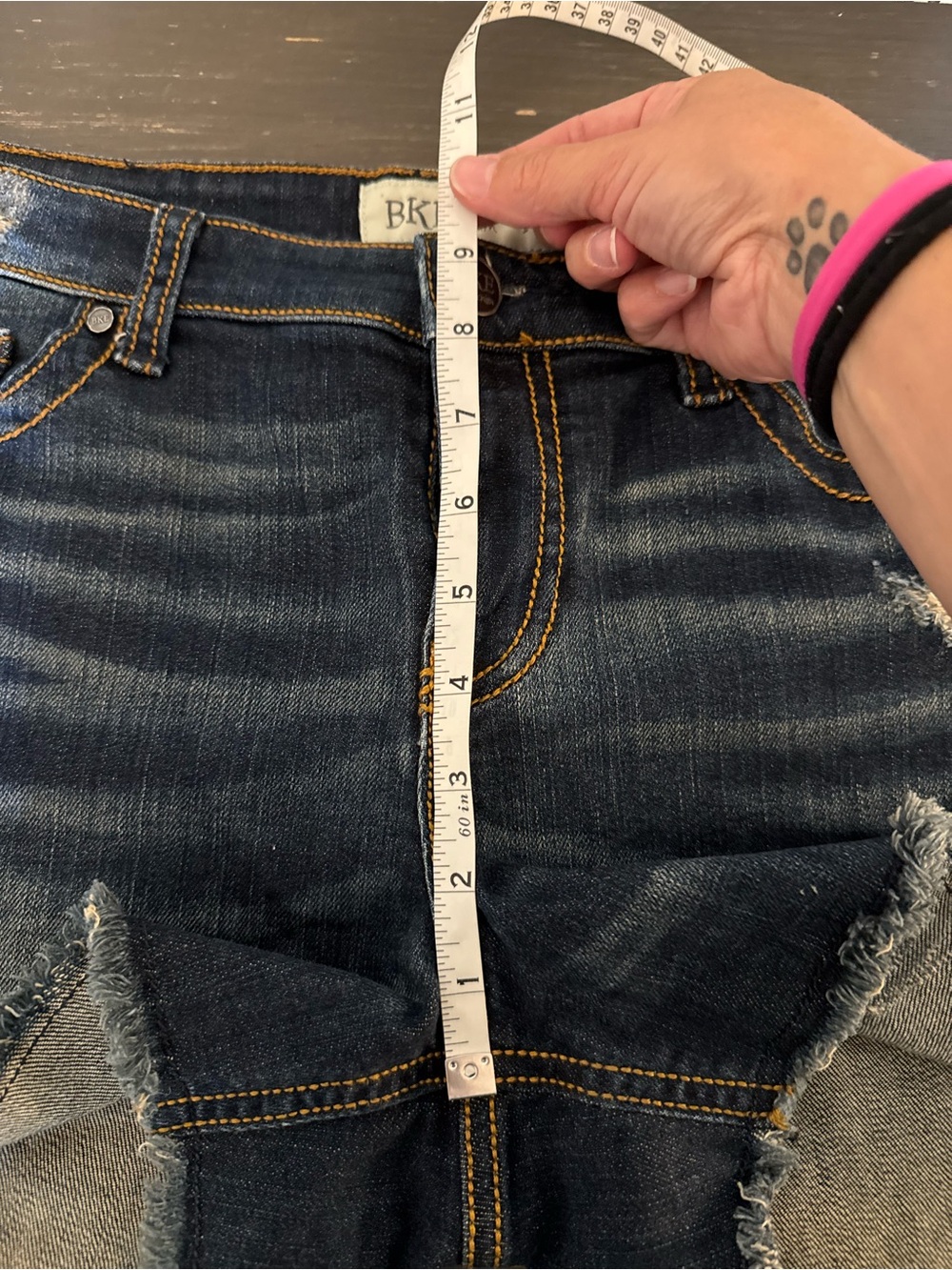 BKE Payton Dark Blue Distressed Denim Raw Hem Shorts Women Size 32 - Picture 4 of 9